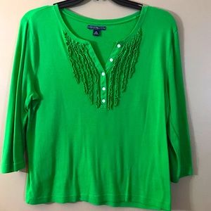 Green 3/4 length sleeved Top